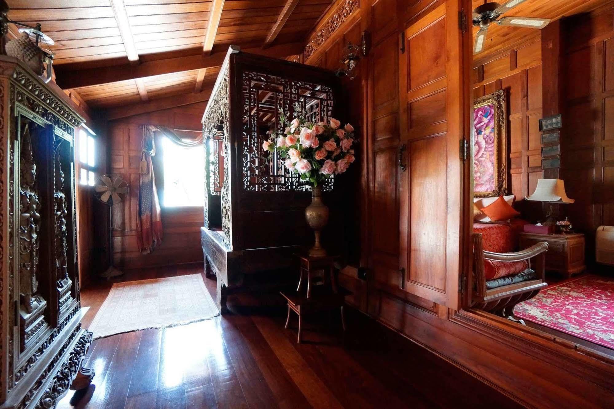 Hotel Baan Sang Pathum