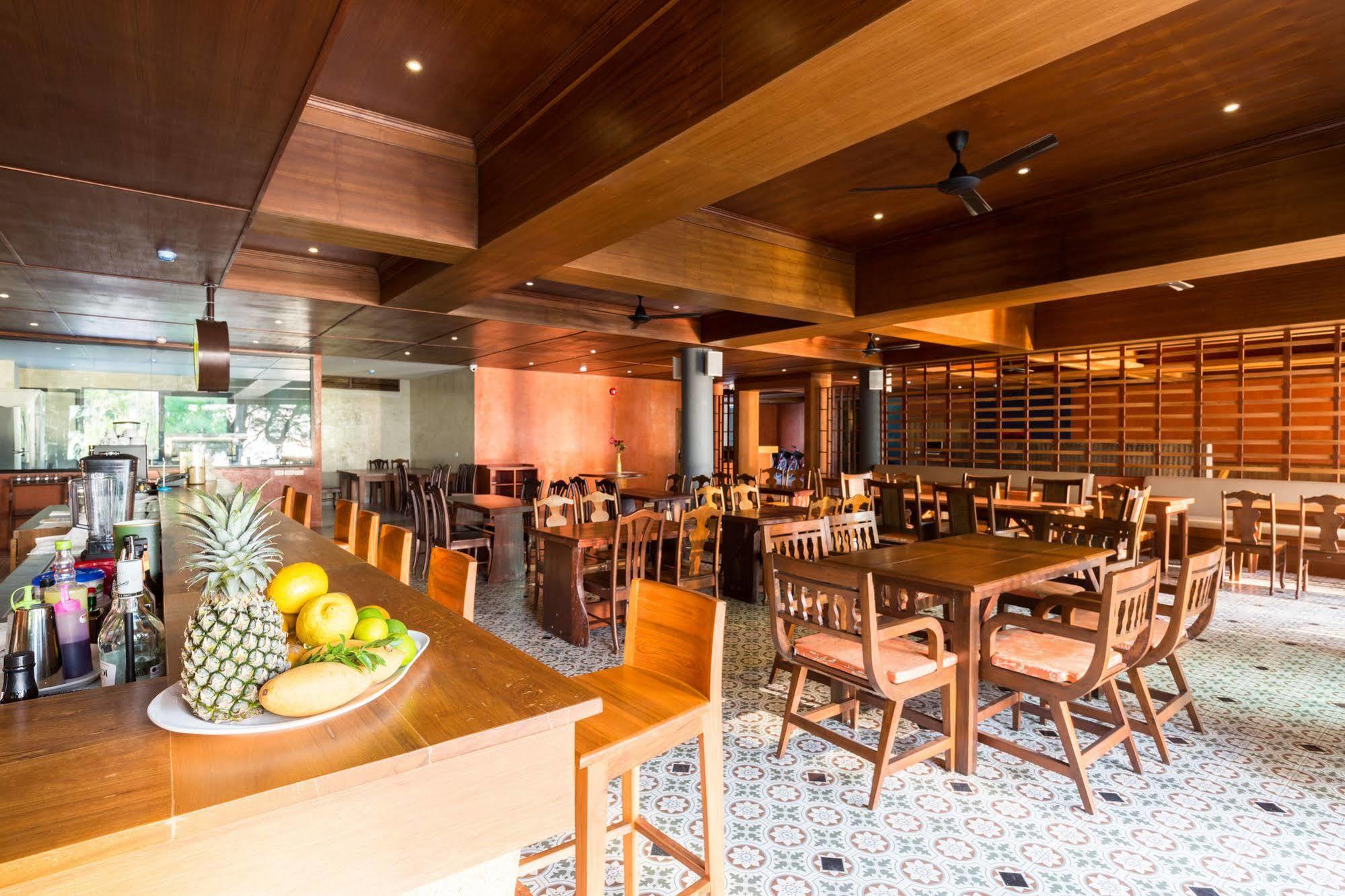 Coriacea Beachfront Boutique Phuket - Sha 4*