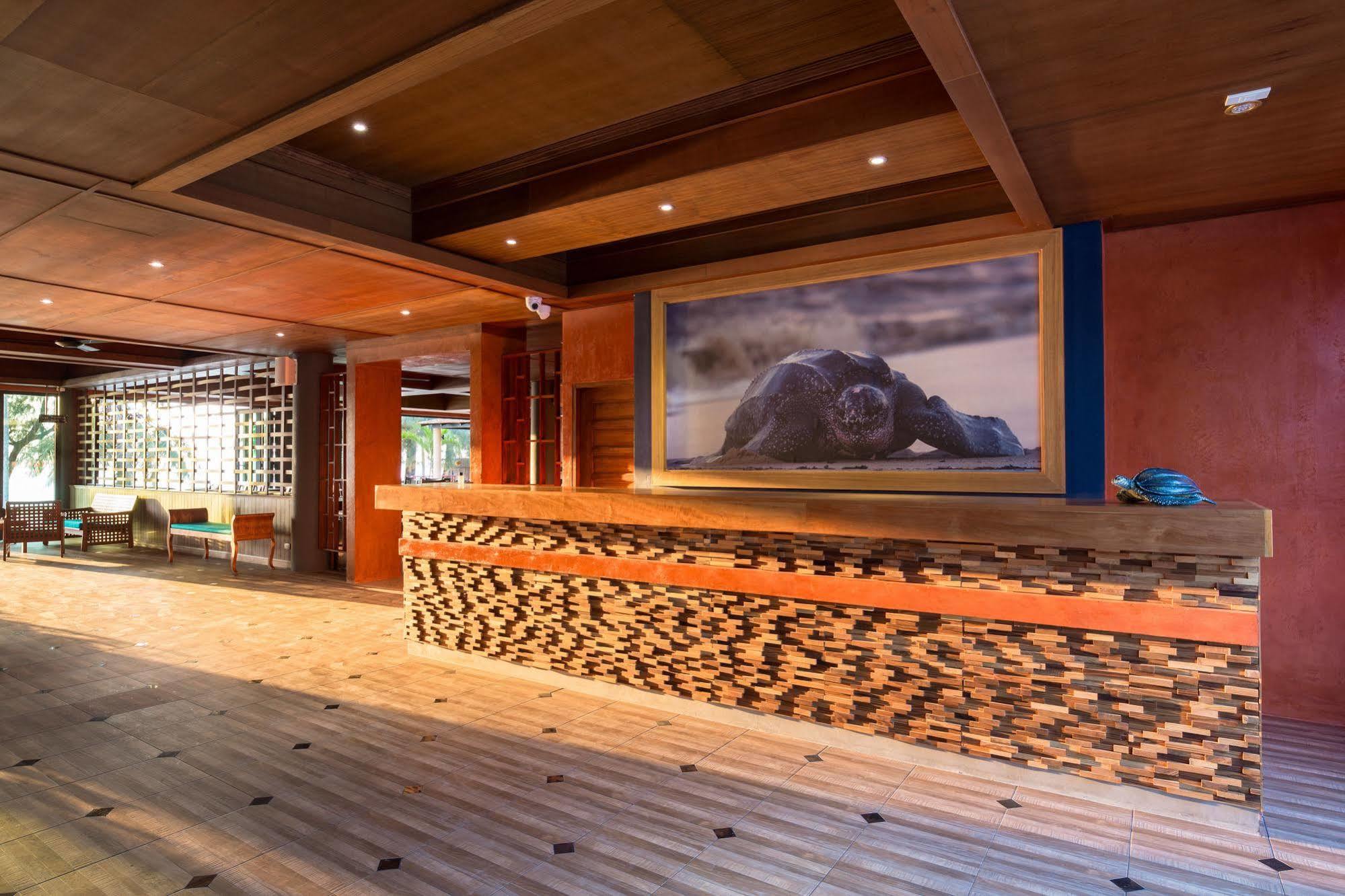 Hotel Coriacea Beachfront Boutique Phuket - Sha