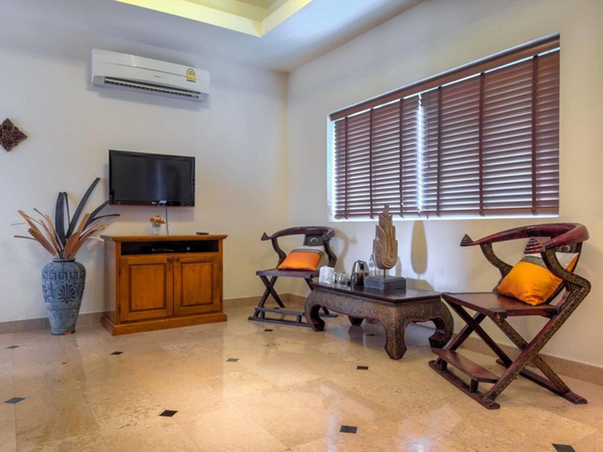Hotel At Naiharn Boutique Hotel 3*