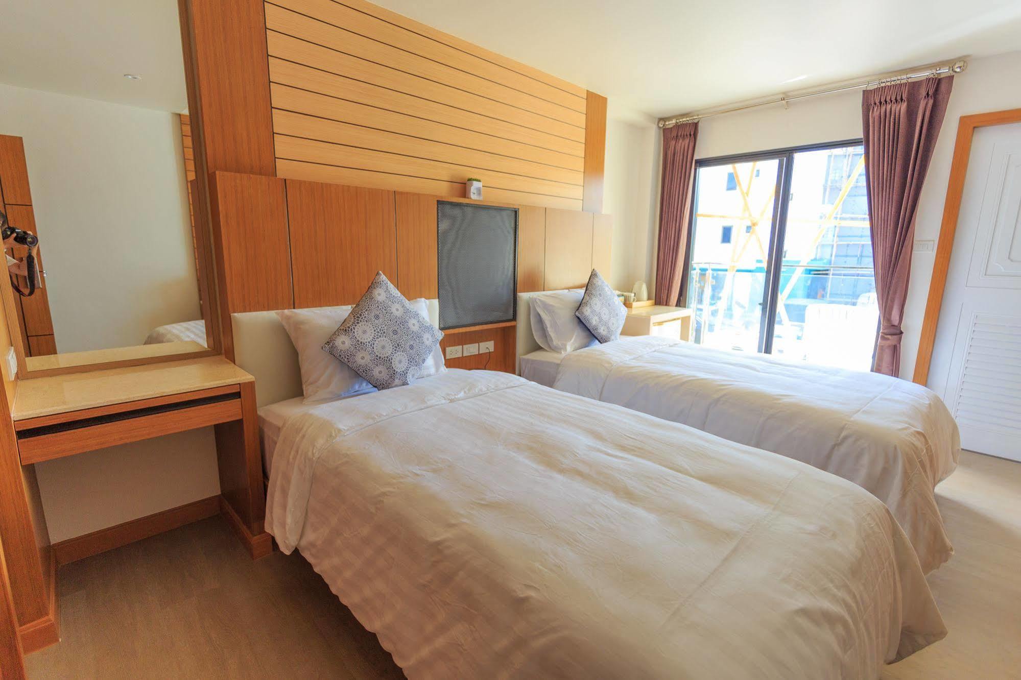 Inn Actually 2*