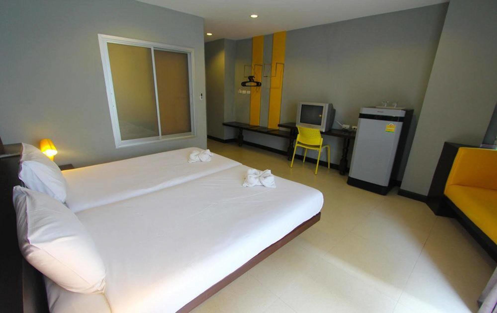 Palm Hotel