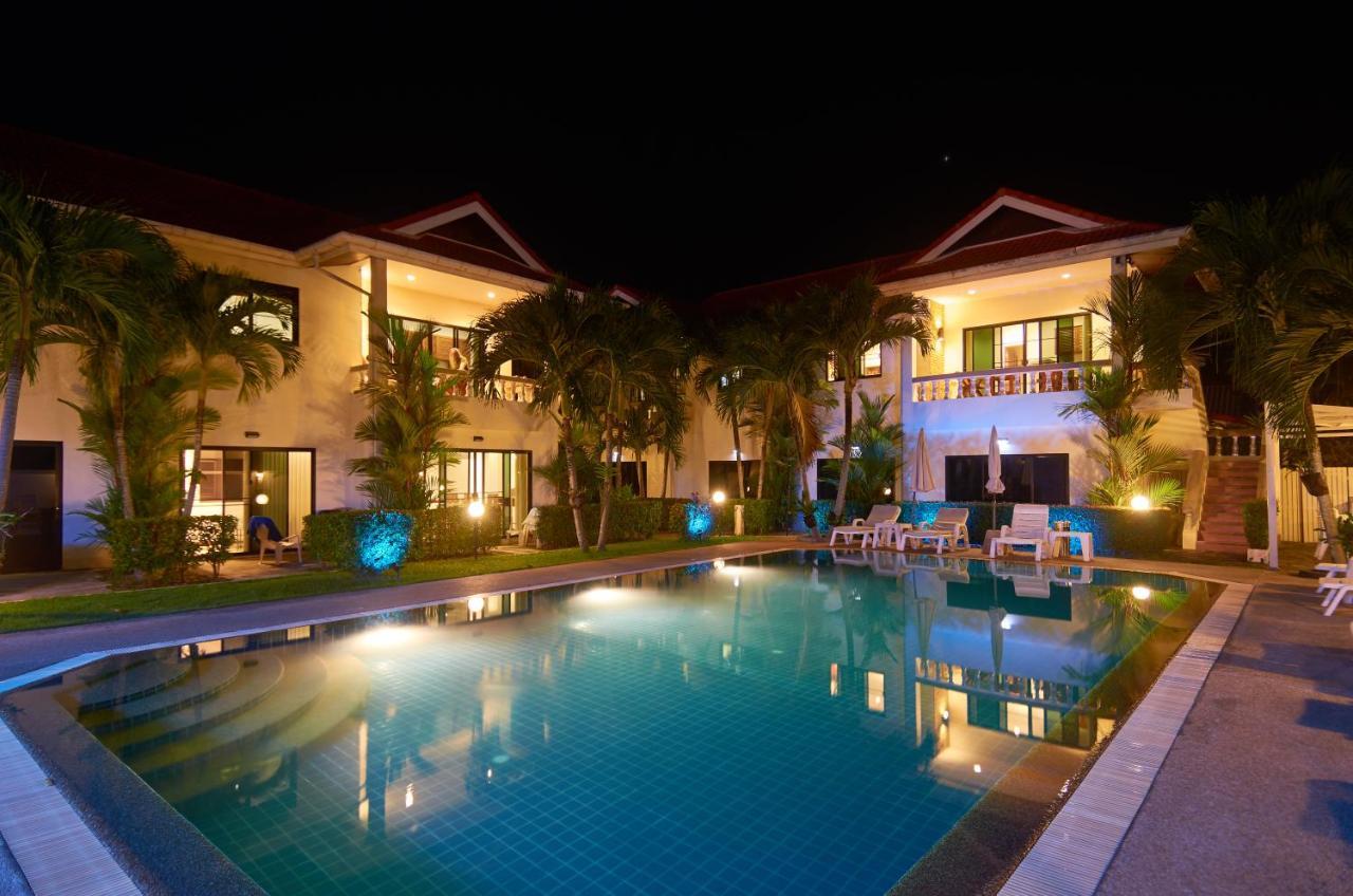 Hotel Phuket Riviera 3*