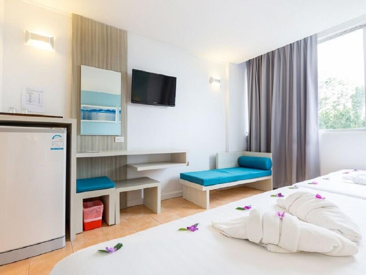Hotel On Phuket - Sha Karon