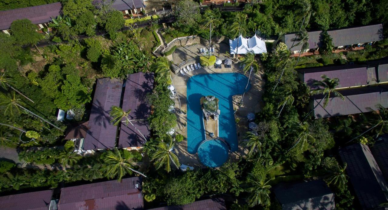 Hotel Seasons Naiharn Phuket