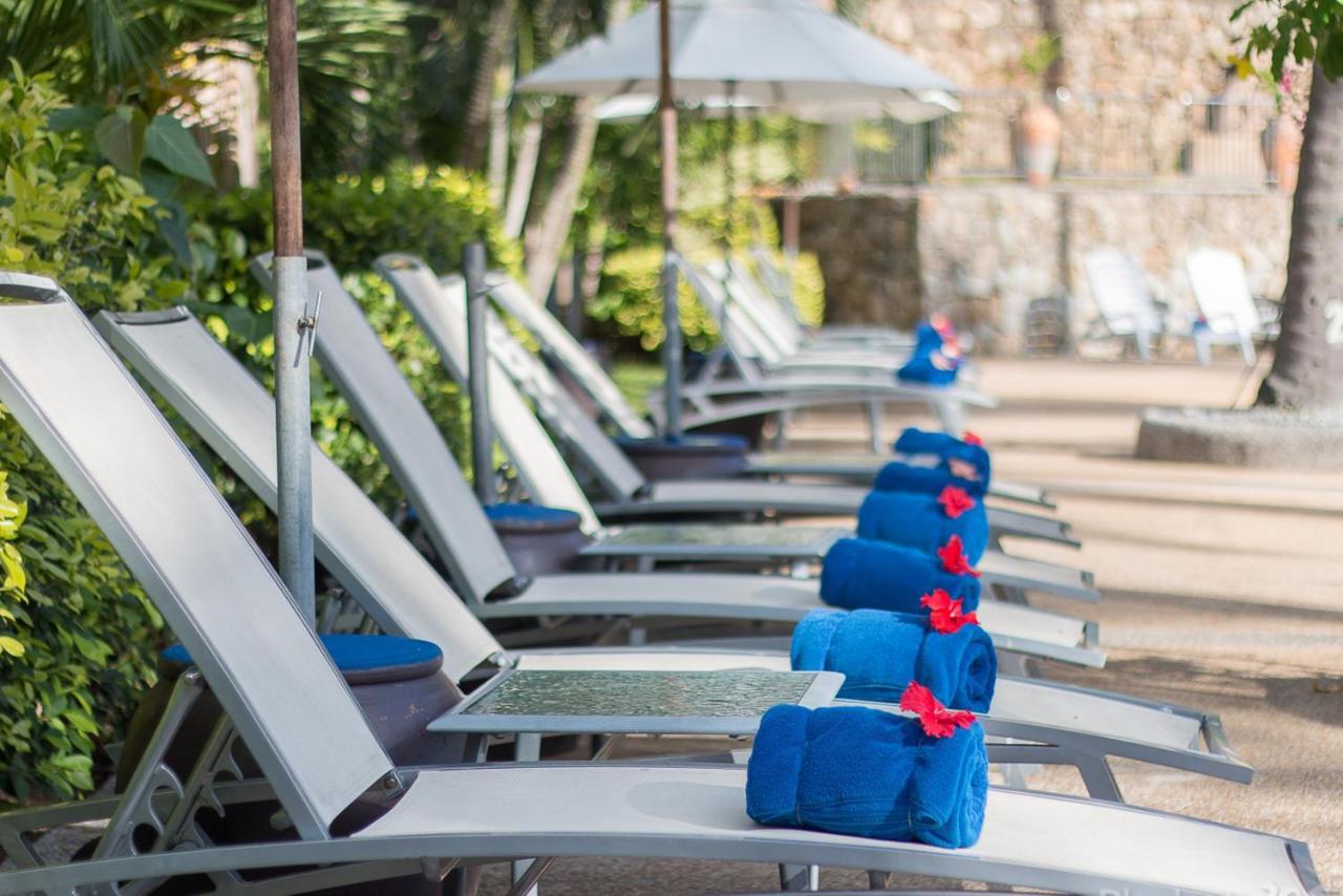 Hotel Seasons Naiharn Phuket