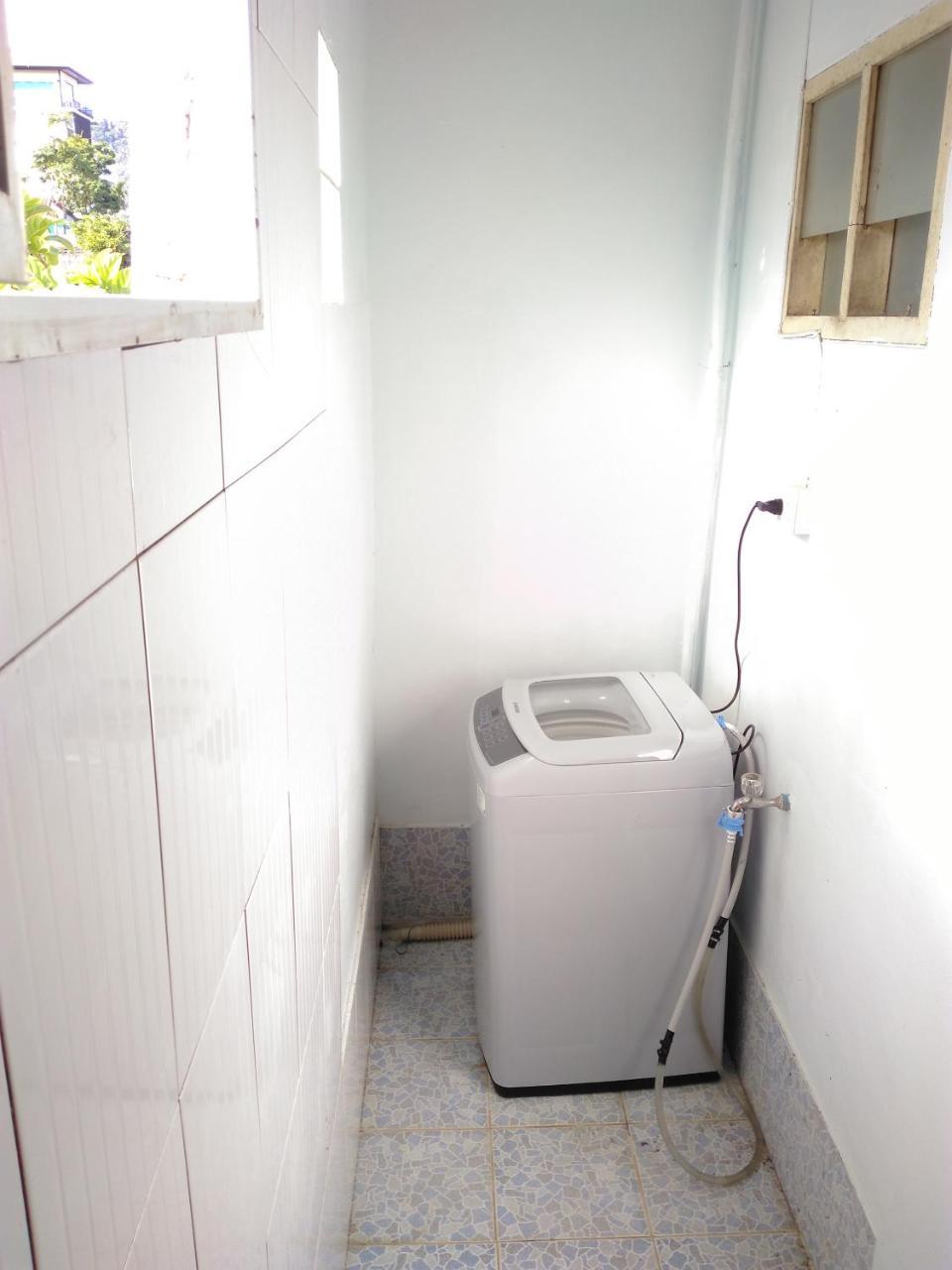 With Aircon N Kitchen