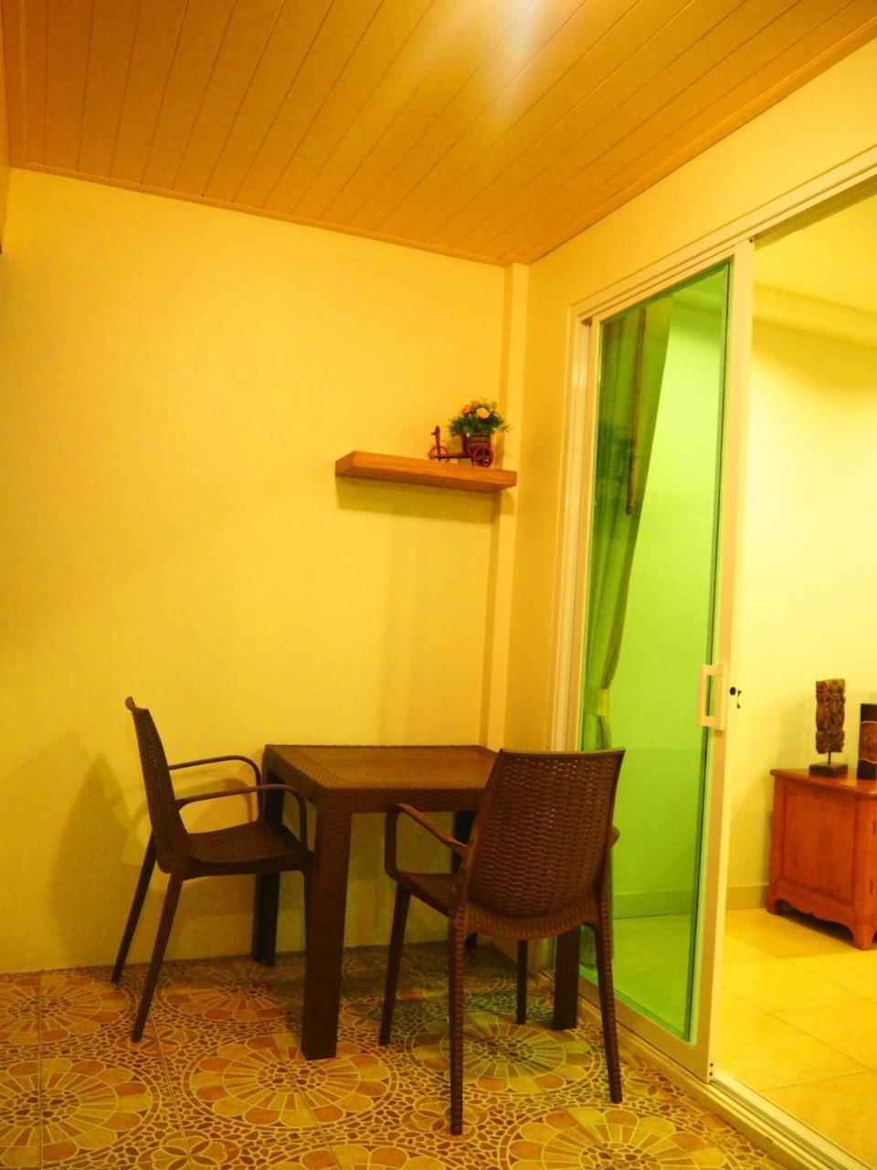 Apartment Baan Rosa Bangtao *