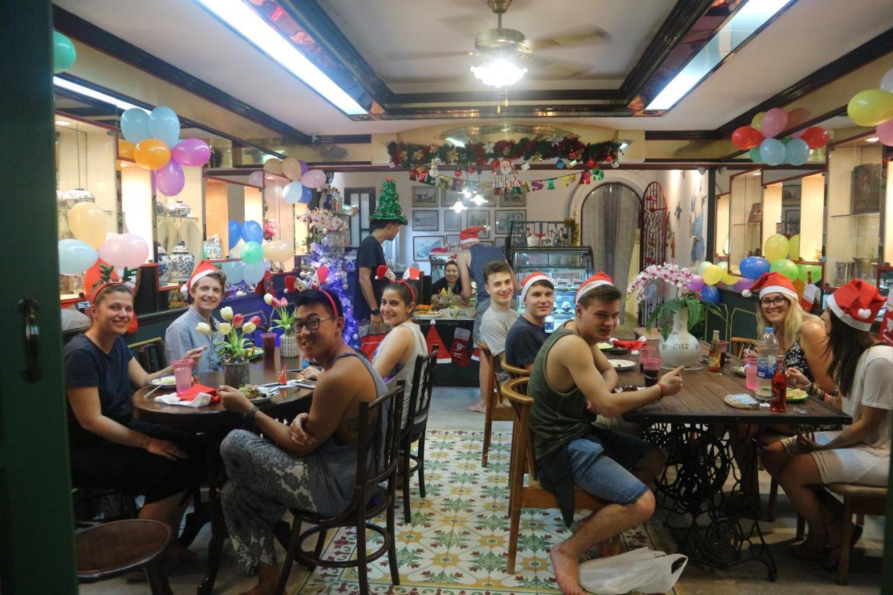 The Neighbors (adults Only) Hostel *