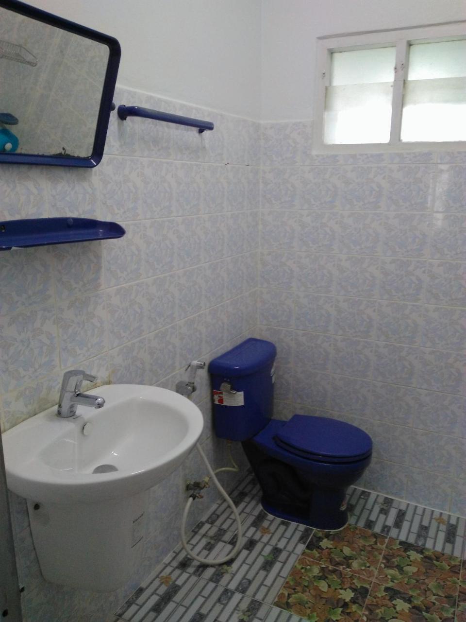 With Aircon N Kitchen Apartment