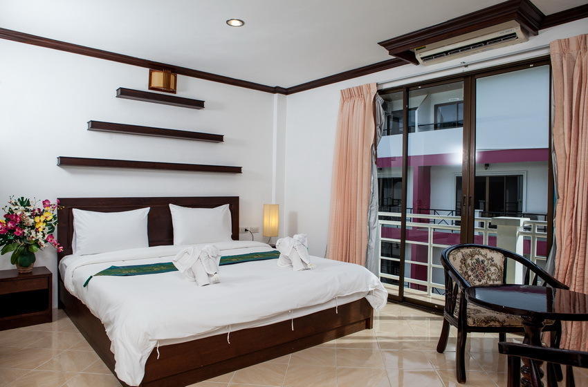 Hotel Triple Rund Place Patong