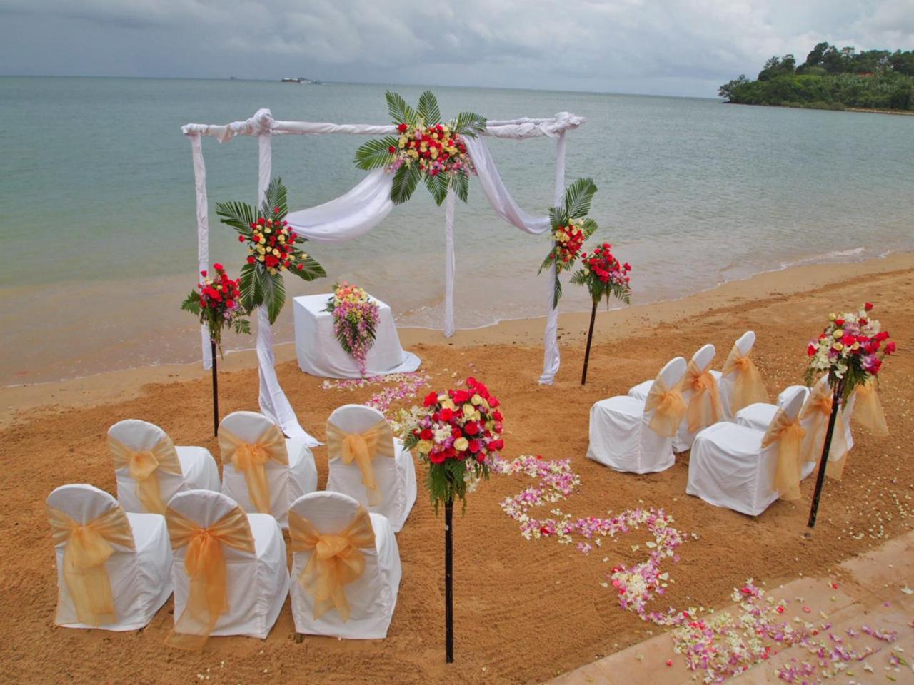 Resort The Nchantra Pool Phuket Koh Sirey