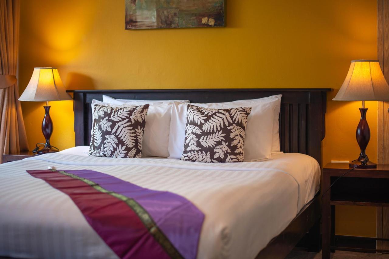 Beachfront 3* Kamala Beach