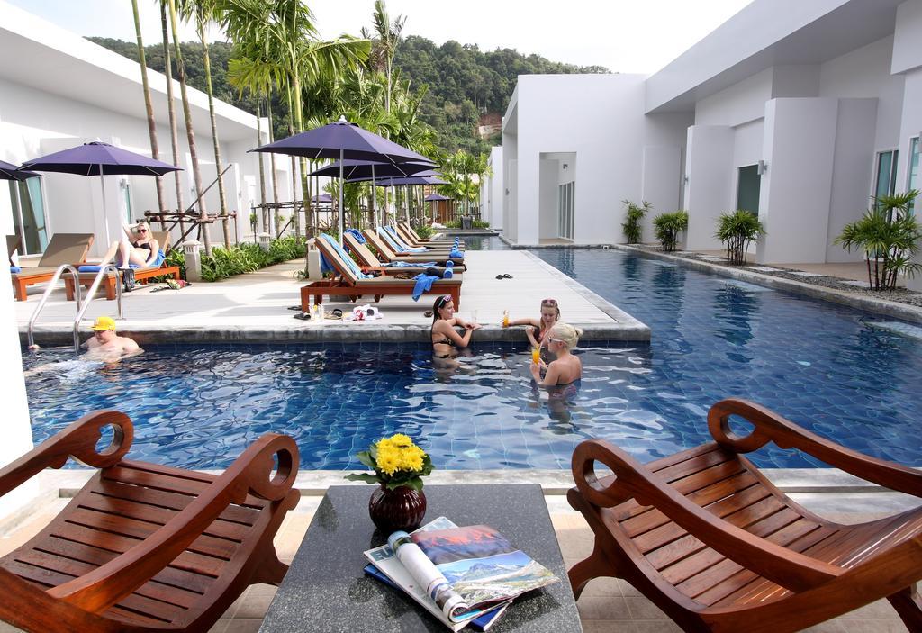 Blu Pine & Pool Access - Sha Phuket