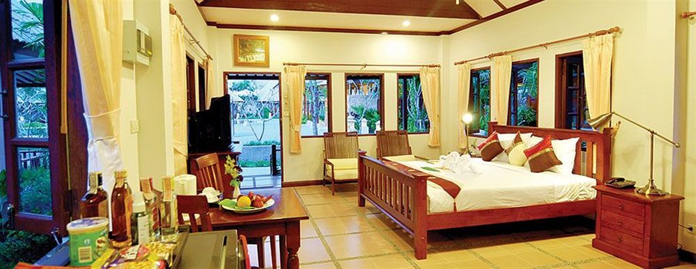 Hotel Chalong &