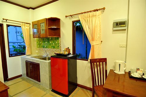 Chalong & Hotel 3*