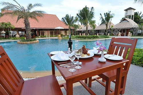 Hotel Chalong &