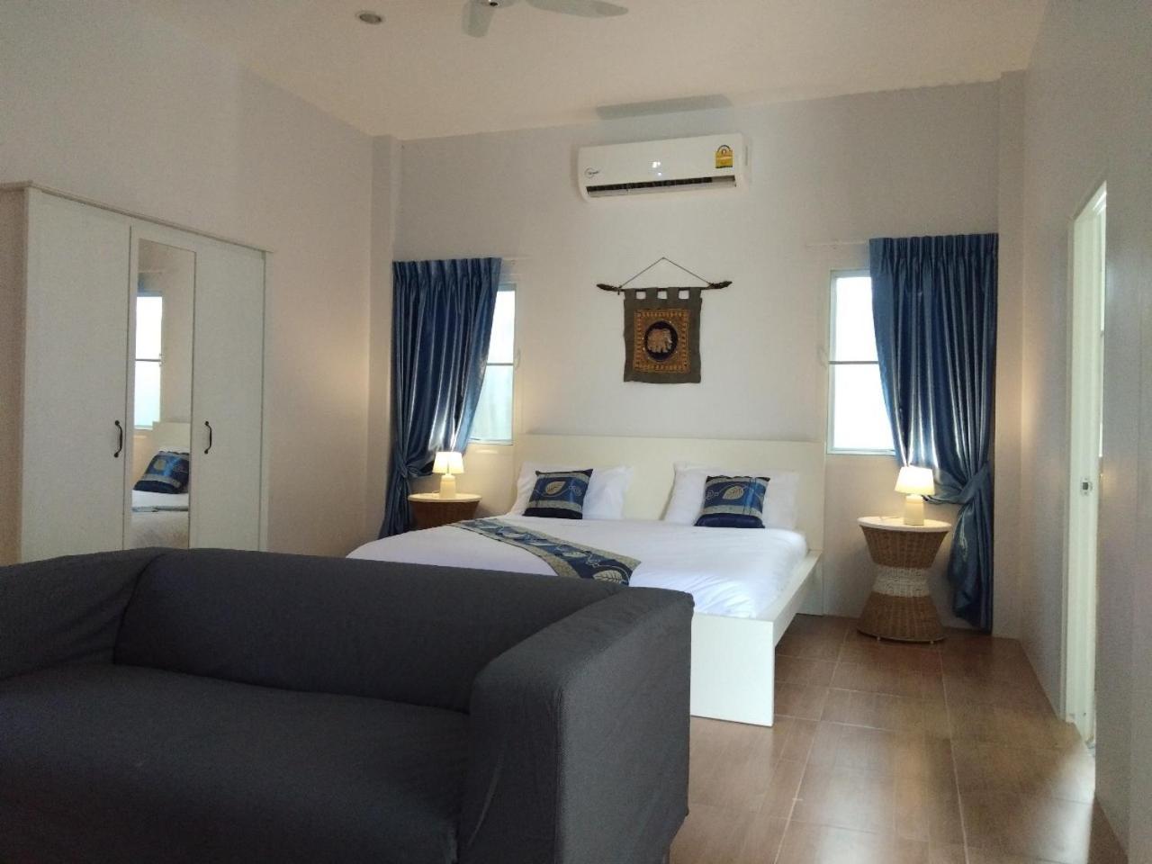 Hotel La Maison Ya Nui Phuket 2*