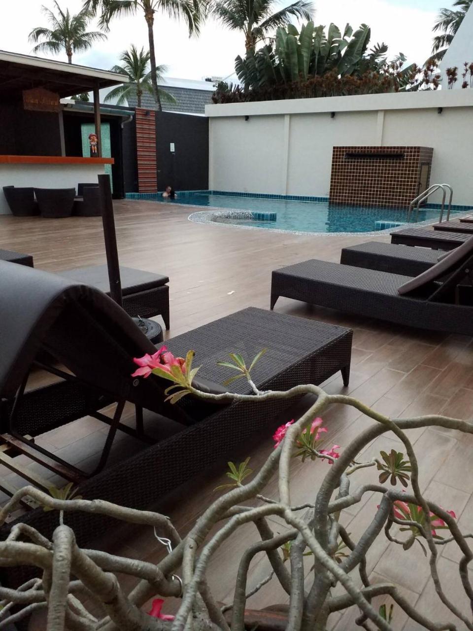 Baan Petcharat Hotel 3*