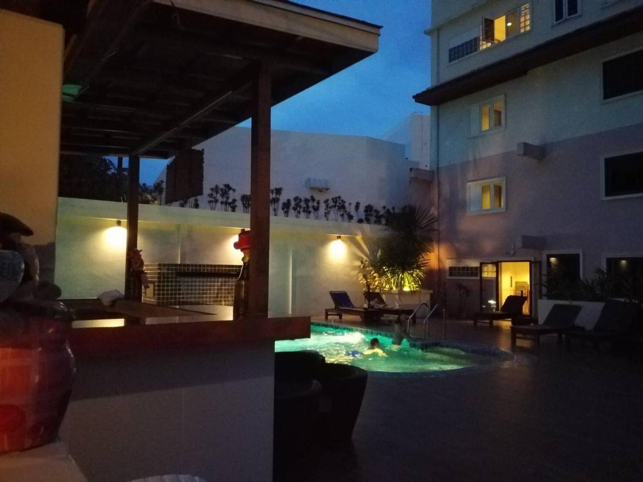Hotel Baan Petcharat