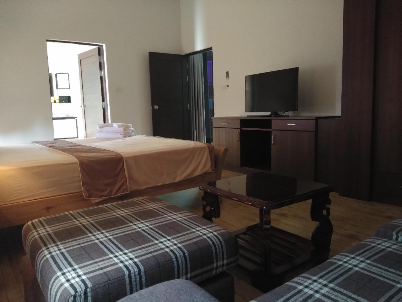 La Maison Ya Nui Phuket 2*