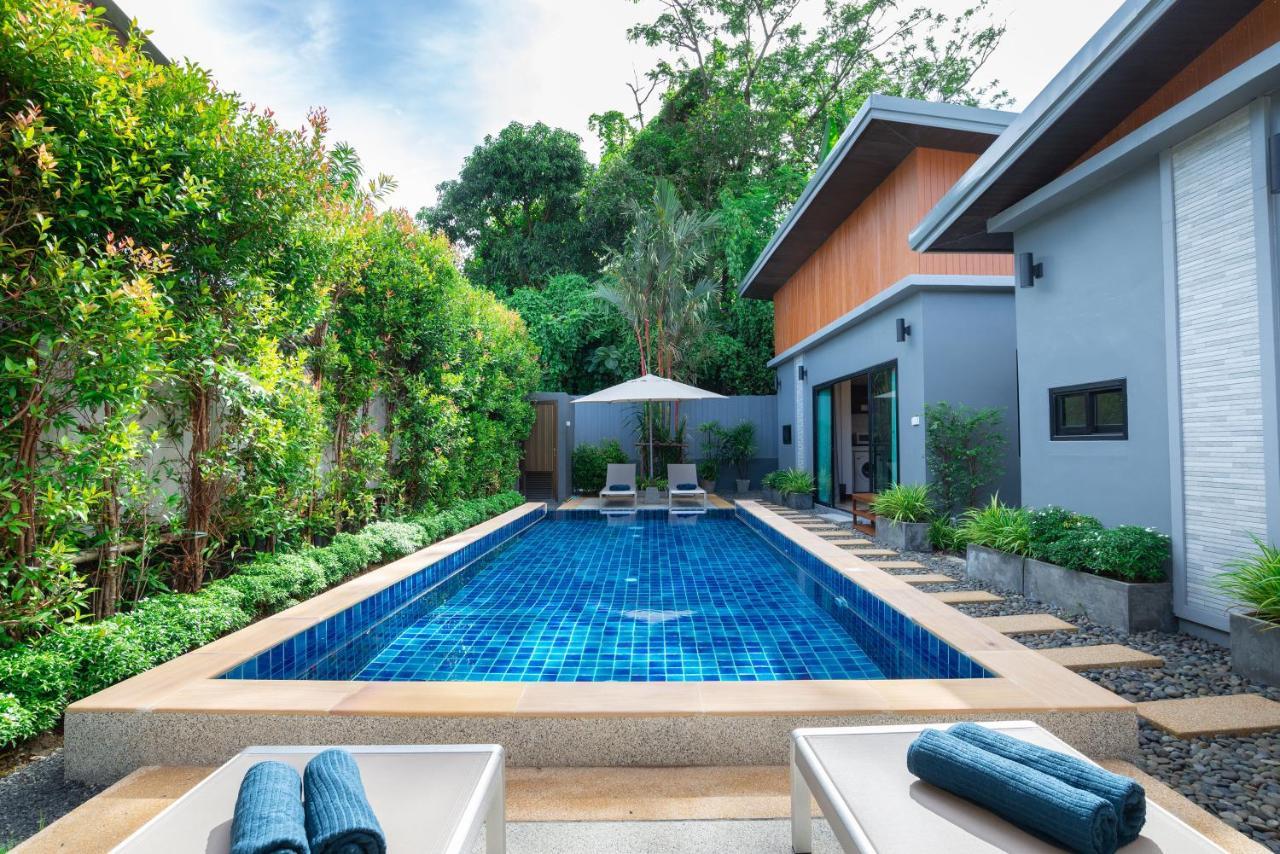 The Sister Pool House *