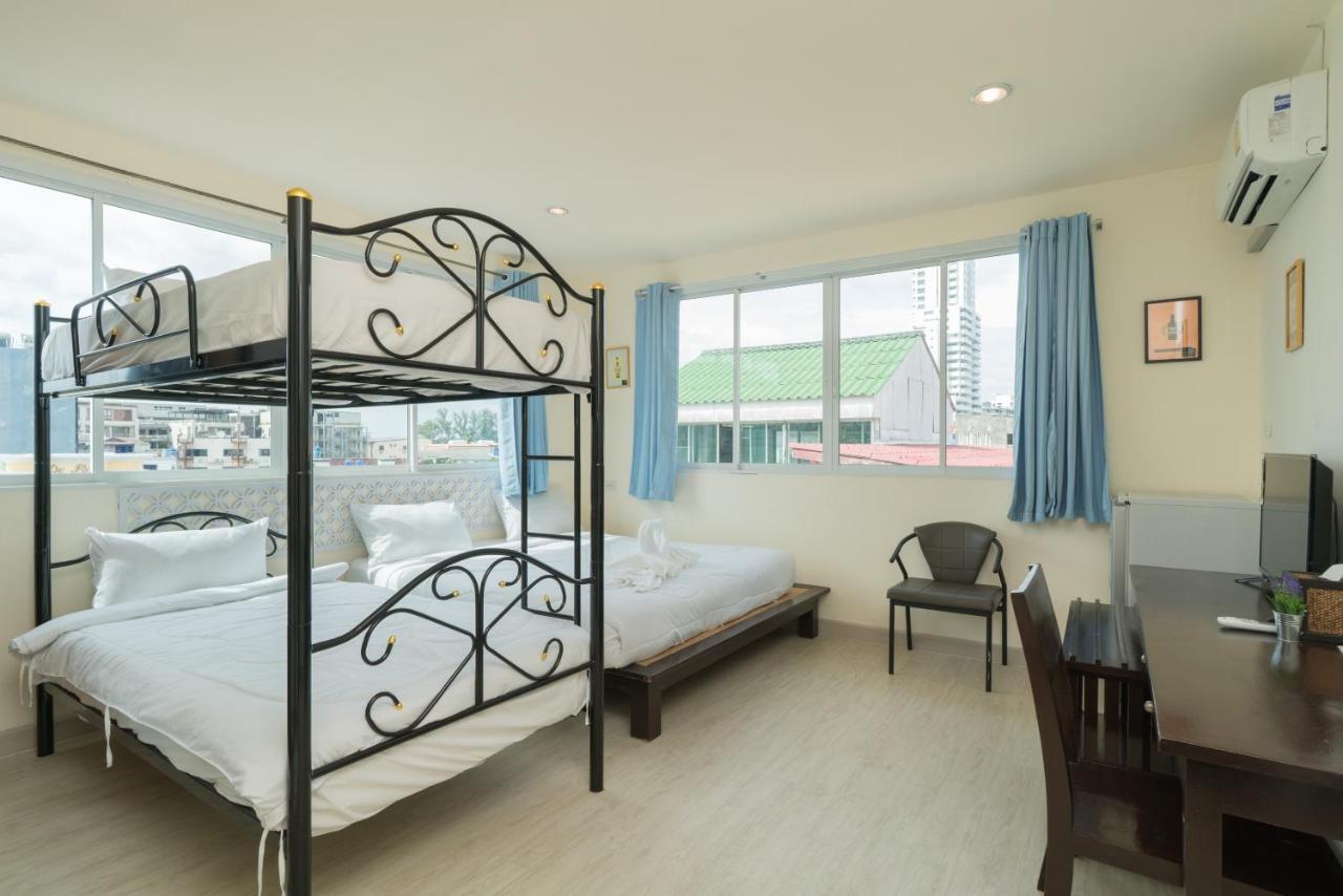 Hangover Hotel 3*