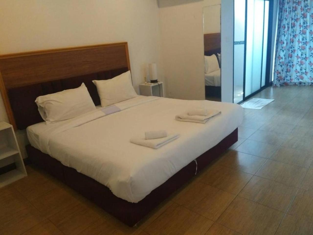 Kata Love 3* Kata Beach (Phuket)