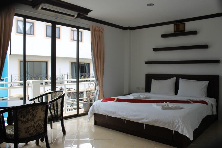 Hotel Triple Rund Place 2*