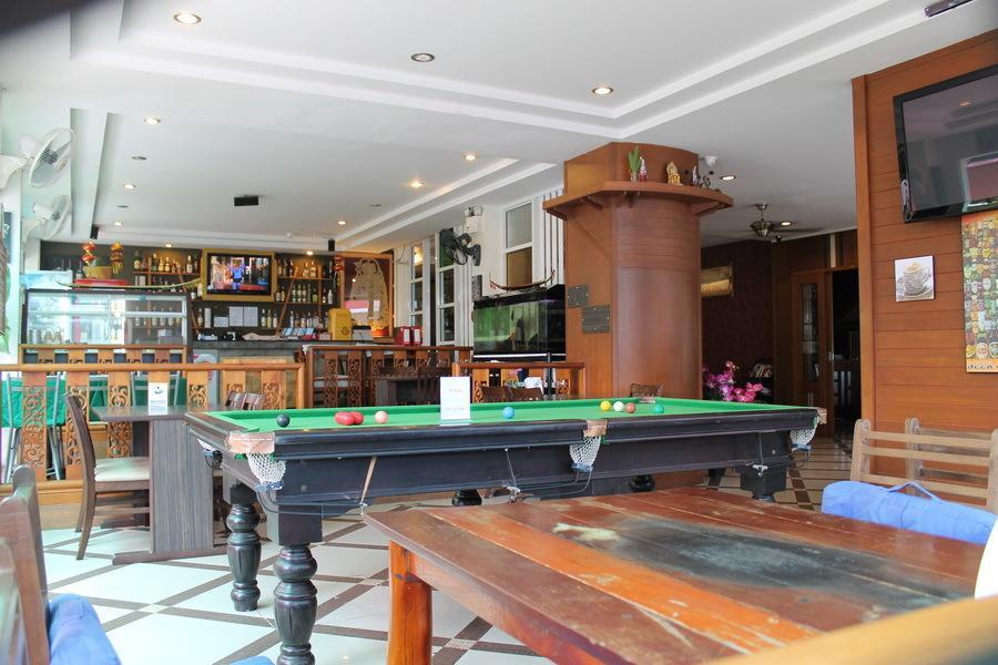 Triple Rund Place Hotel 2*