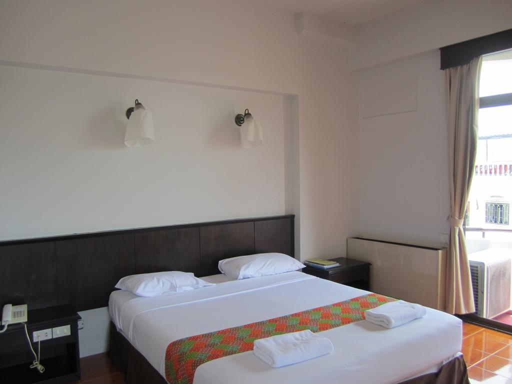 Rome Place Hotel