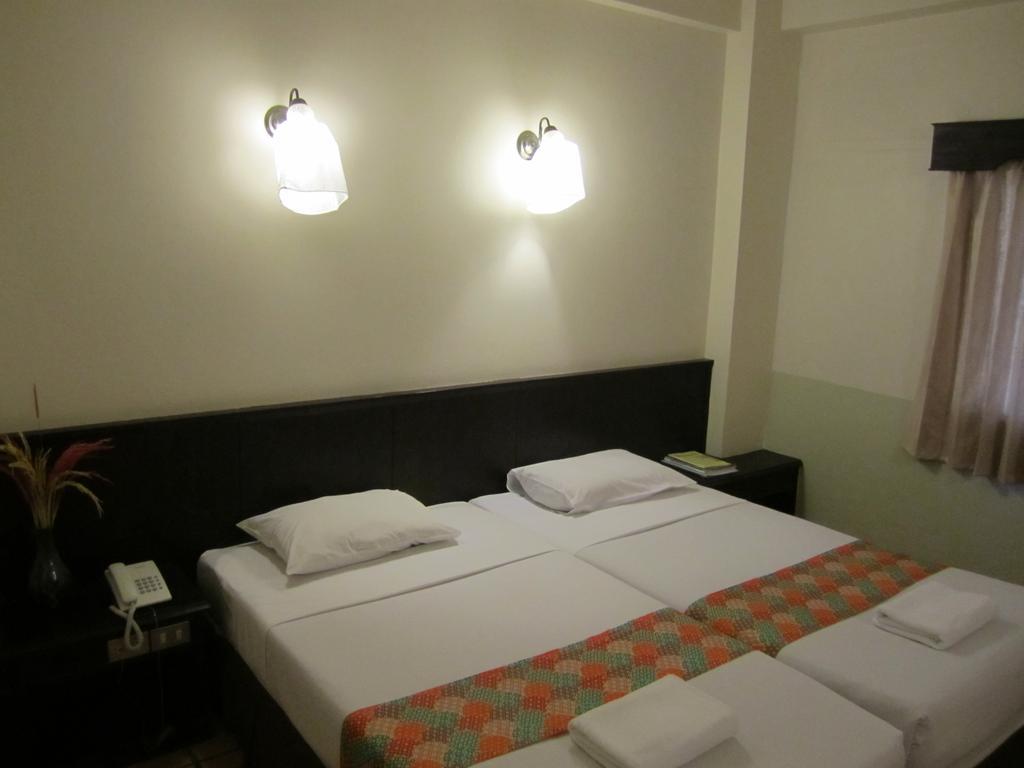 Rome Place 3*