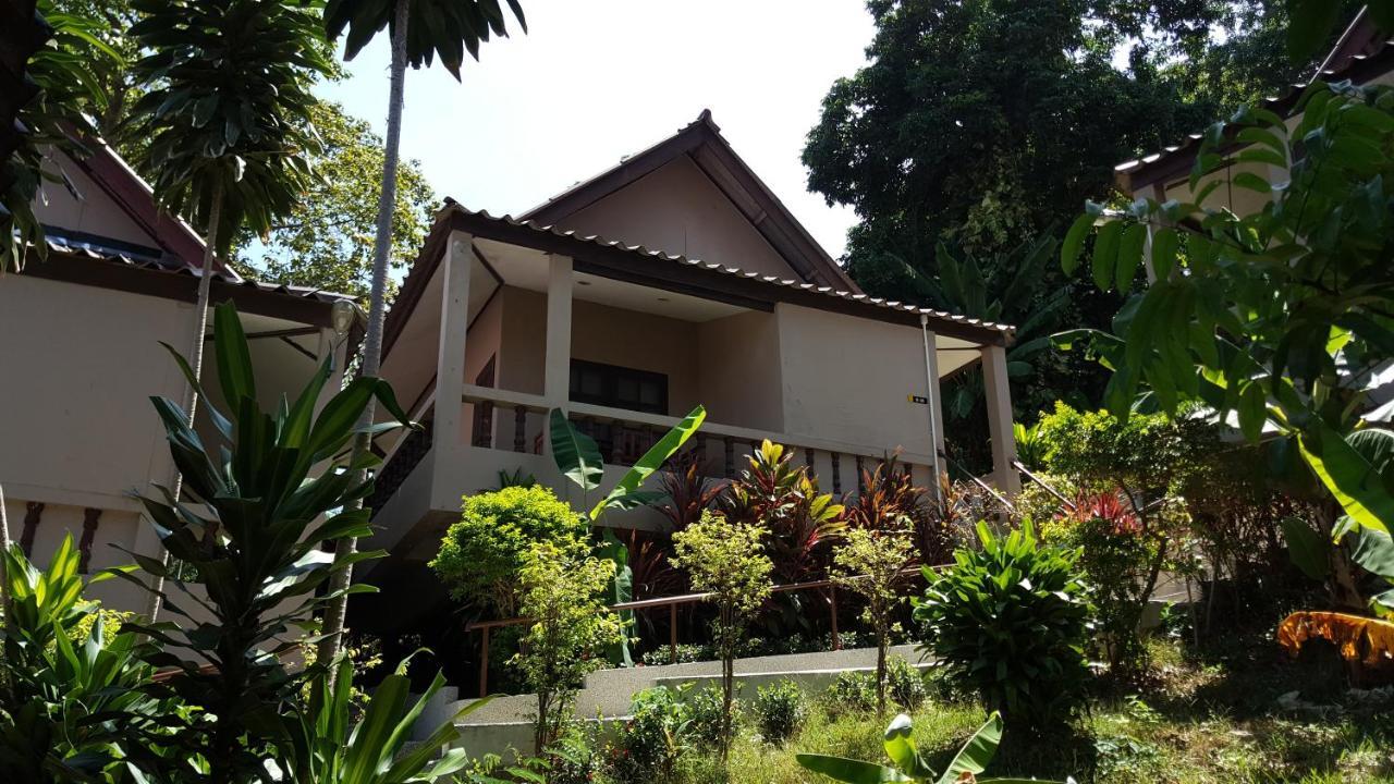 Kata Beachwalk And Hotel Kata Beach (Phuket)