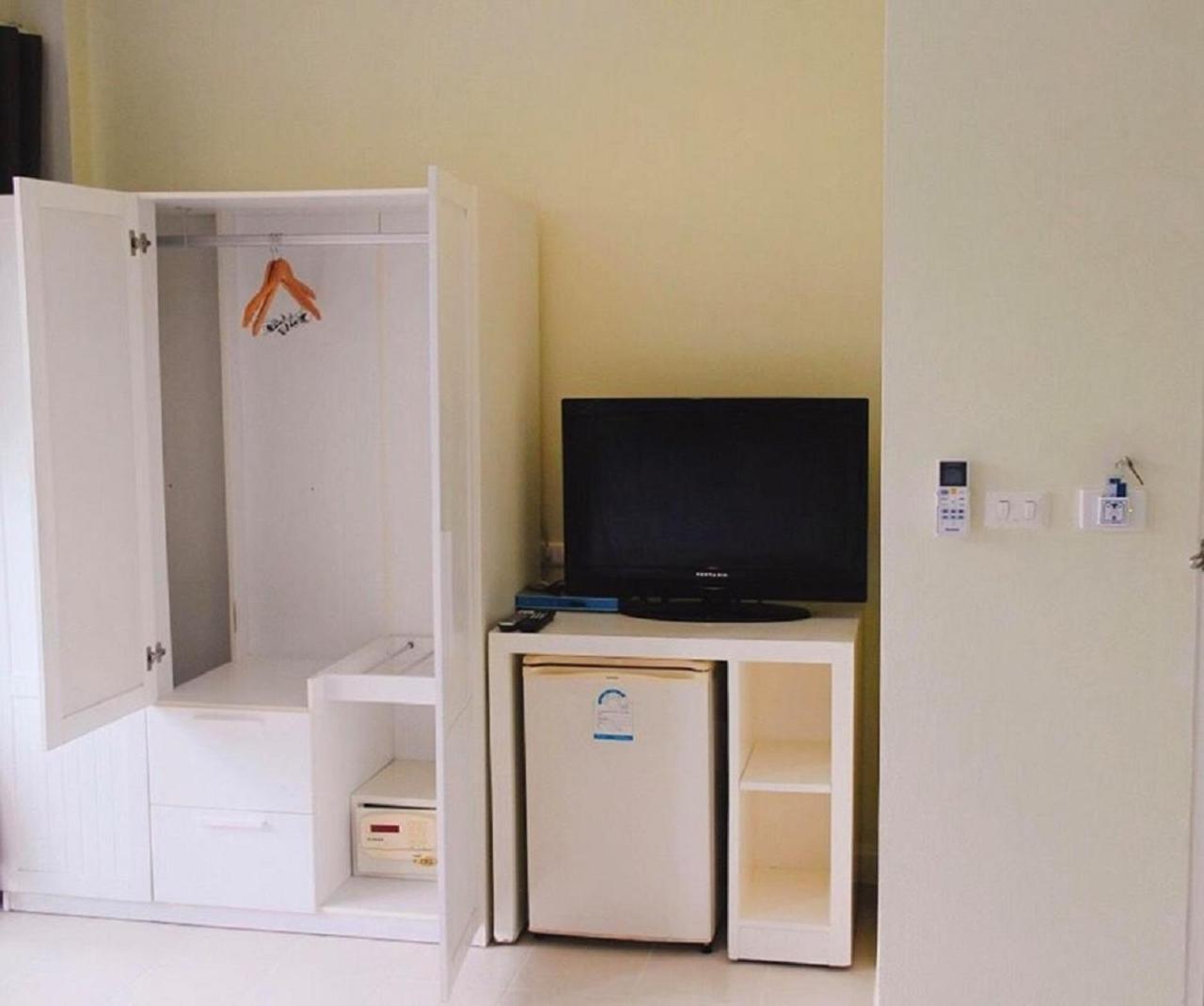 Ok Phuket Hostel *