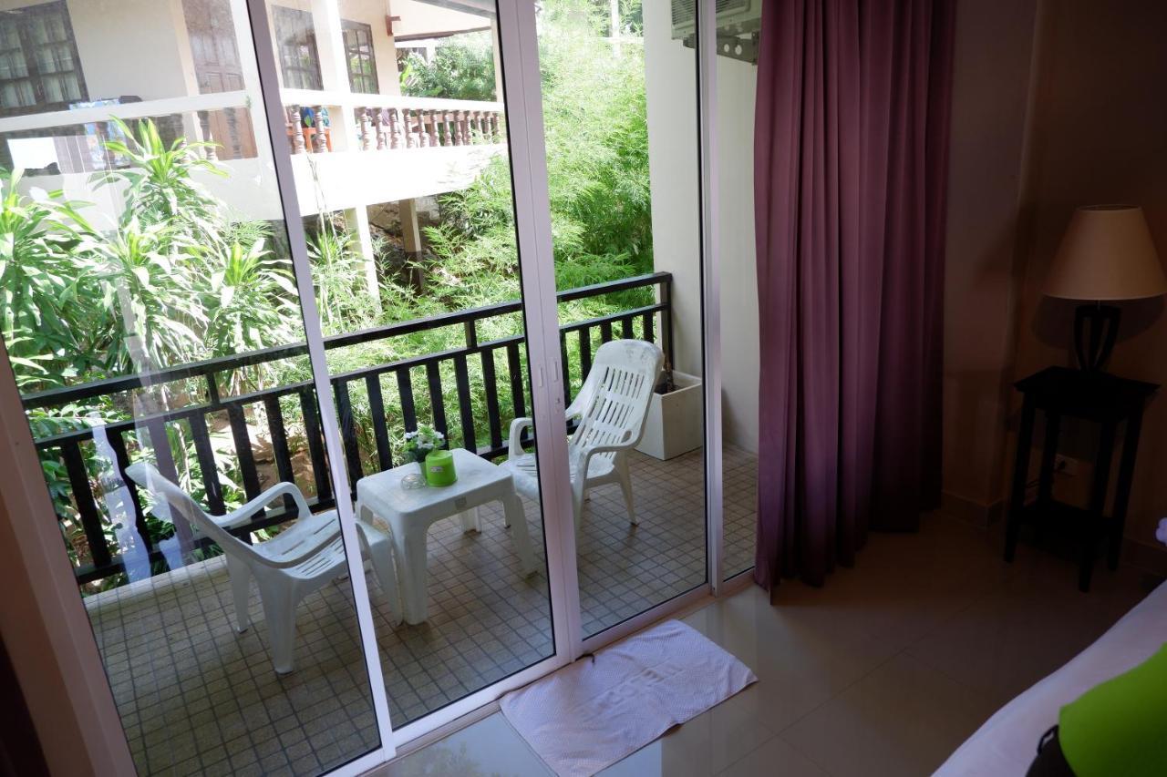 Kata Beachwalk And Hotel