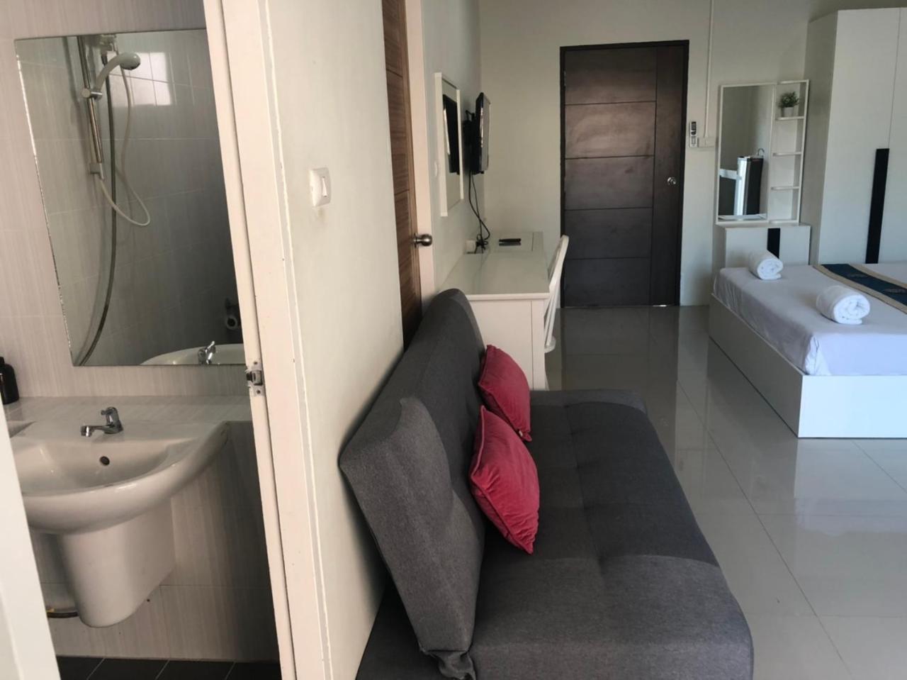 Guest house Khao Oat Airport 2*