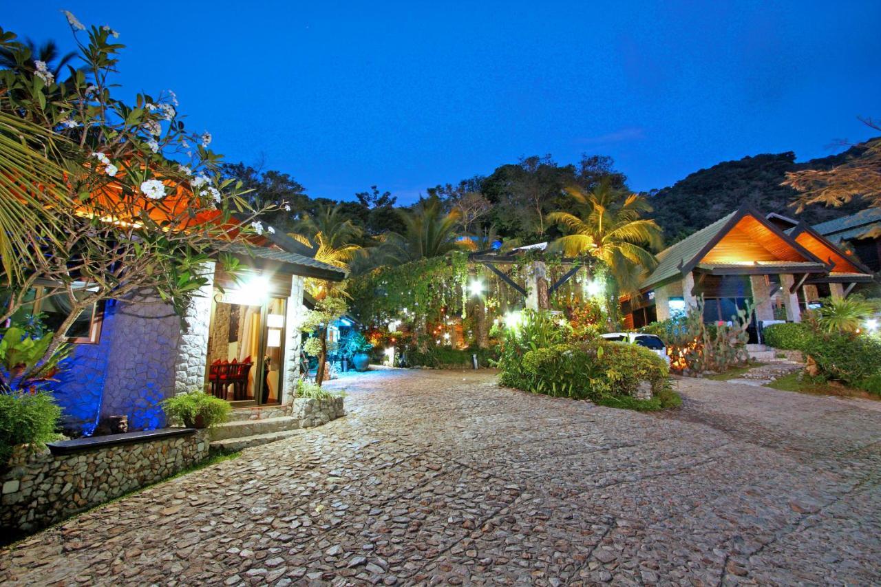 Boomerang Village Resort