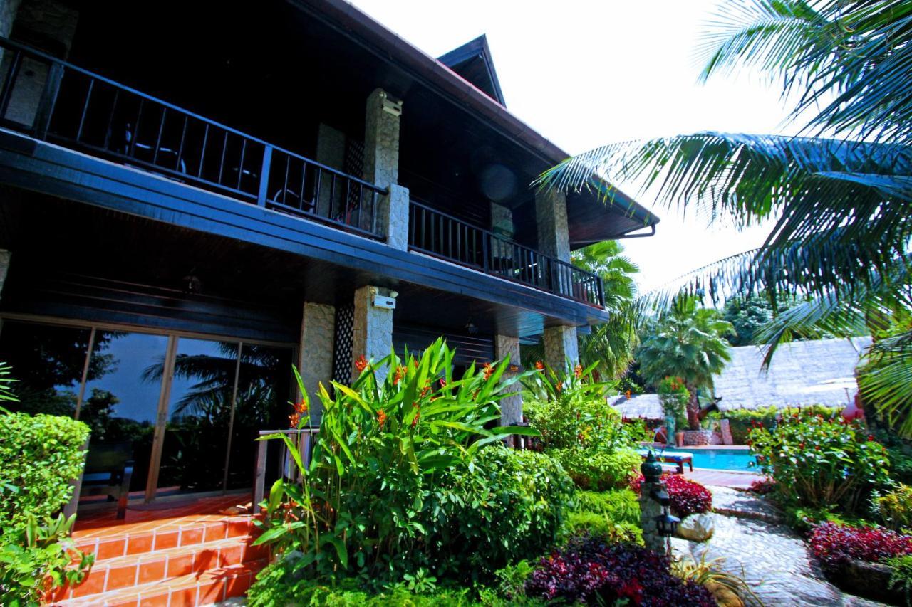 Boomerang Village Karon