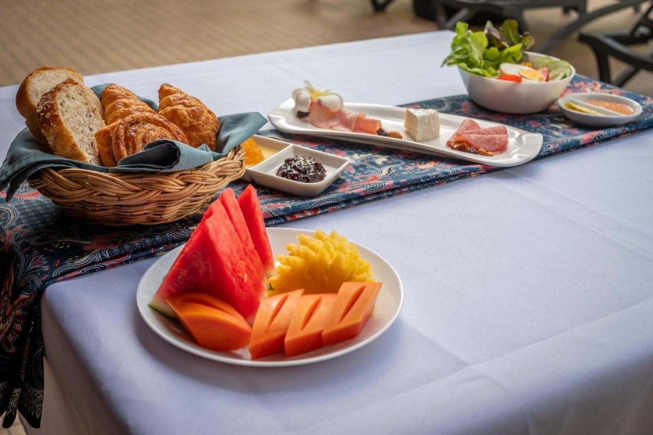 Hotel Coriacea Beachfront Boutique Phuket - Sha