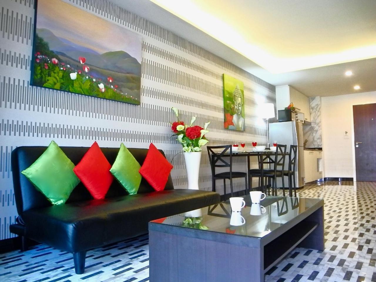 Title 2-bedroom Pool View Apartment *