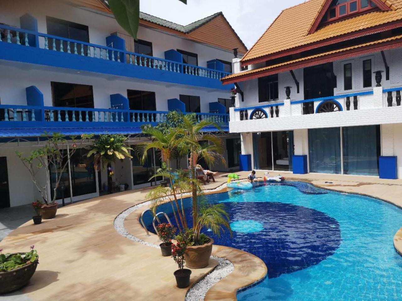 Baankasemsuk 般咔 深宿 Homestay Patong