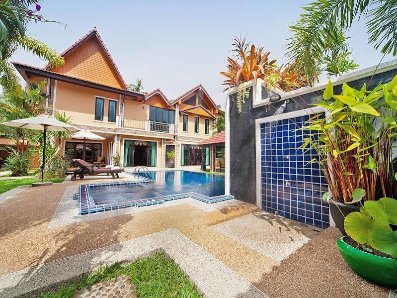 Bangtao Tara Three Villa *