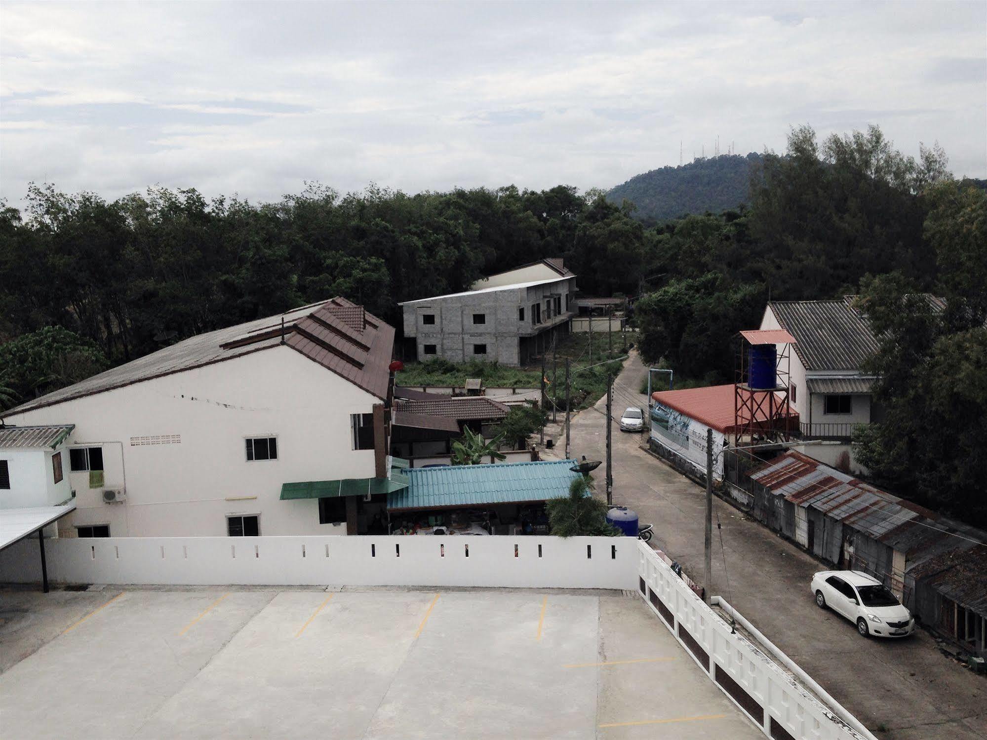 Siray House Aparthotel 2*