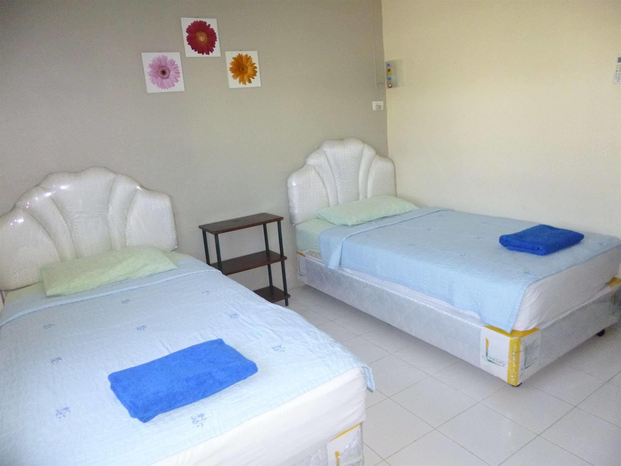 Guest house Pineapple Phuket