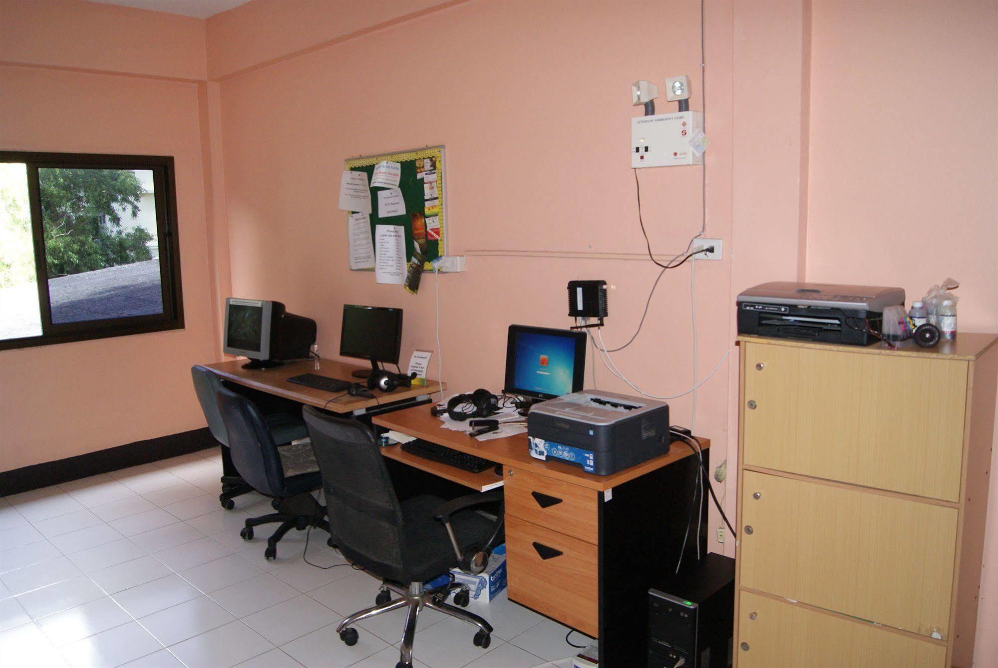 Pineapple Guest house 2*