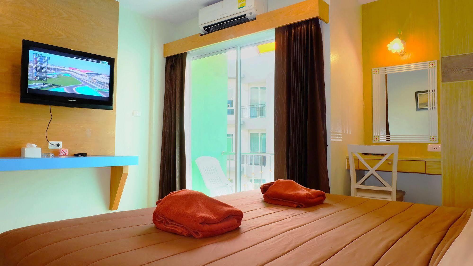 Eyes Hotel
