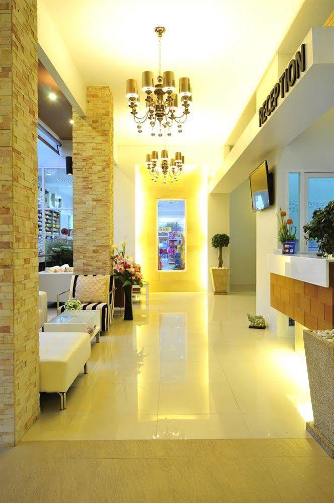 Jula Place Hotel