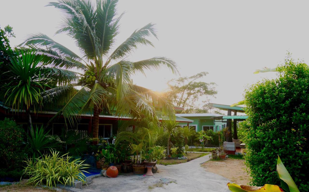 Suntalee House Casa de hóspedes Nai Yang