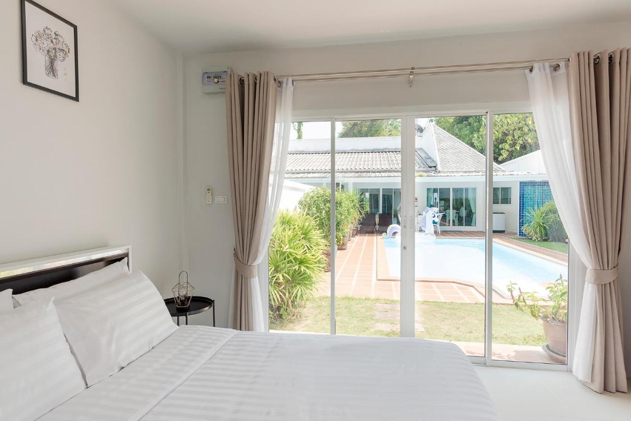 Baan Promphun Pool By Bv Villa