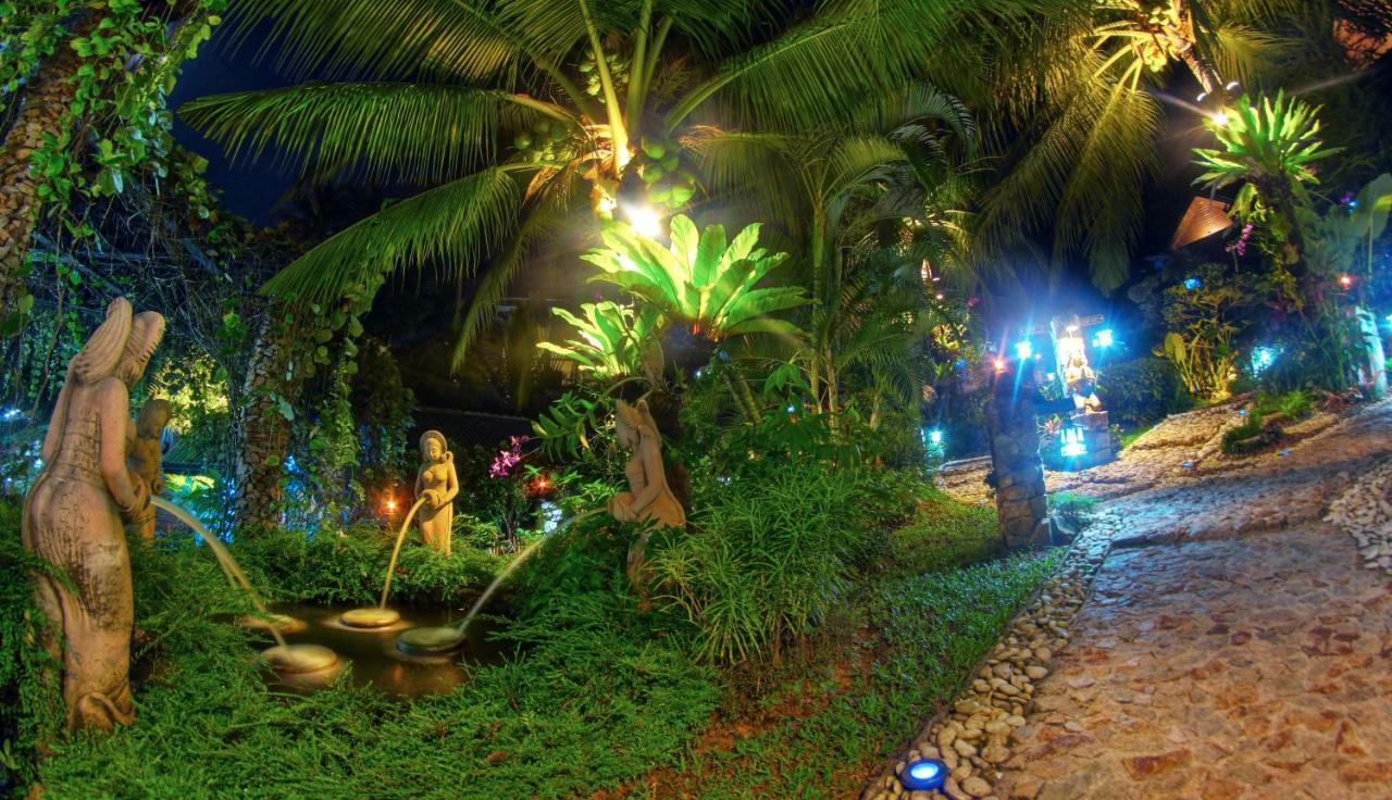 Boomerang Village Karon